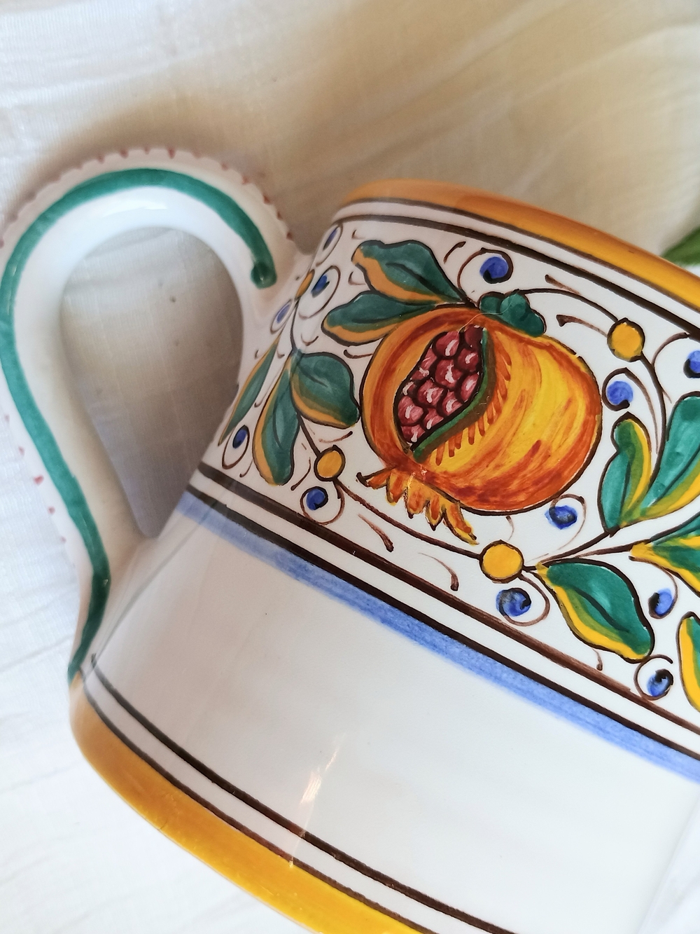 🍂 FALL VIBES 🍂 VTG Artisan, Tuscan Pomegranate Mug, Grazia Deruta, Italian